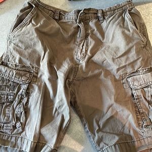 Men’s Gap cargo shorts